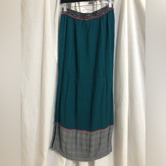Vintage Faith Maxi Skirt - Picture 3 of 4